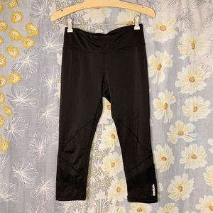 Reebok Black Capri Workout Pants - Small